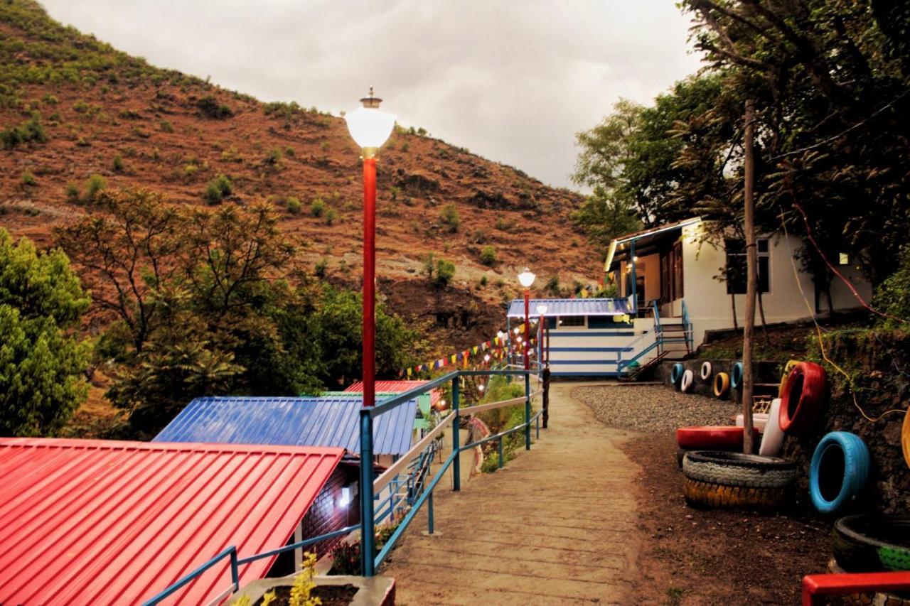 The Stream Side Hostel Массури Экстерьер фото