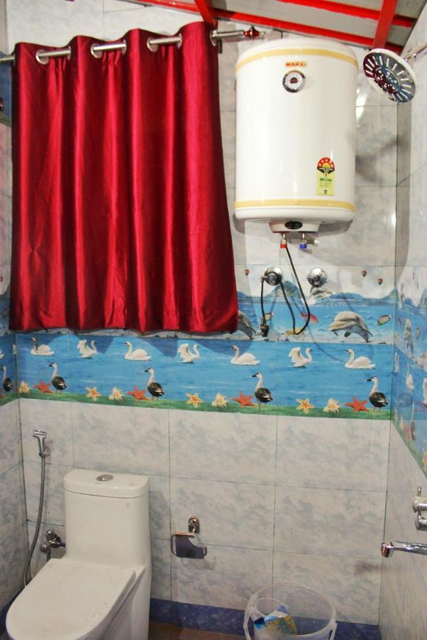 The Stream Side Hostel Массури Экстерьер фото